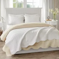 White Tuscany Oversized Quilted Throw With Scalloped Edges 60x72" -Bed Frame Shop 1bdc4e0f 9657 49d8 876e 2fb253ff0d65