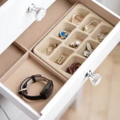 Hives & Honey Hannah White Jewelry Armoire - White -Bed Frame Shop 3865cd48 17e8 43ff 94a3 895fadd1c2a0