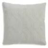 Doriana Pillow
