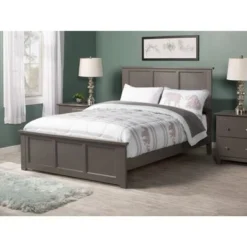 Madison Full Platform Bed With Matching Footboard In Grey - Full