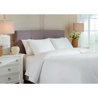White Ryter King Coverlet Set 3 White Ryter King Coverlet Set - Image 3